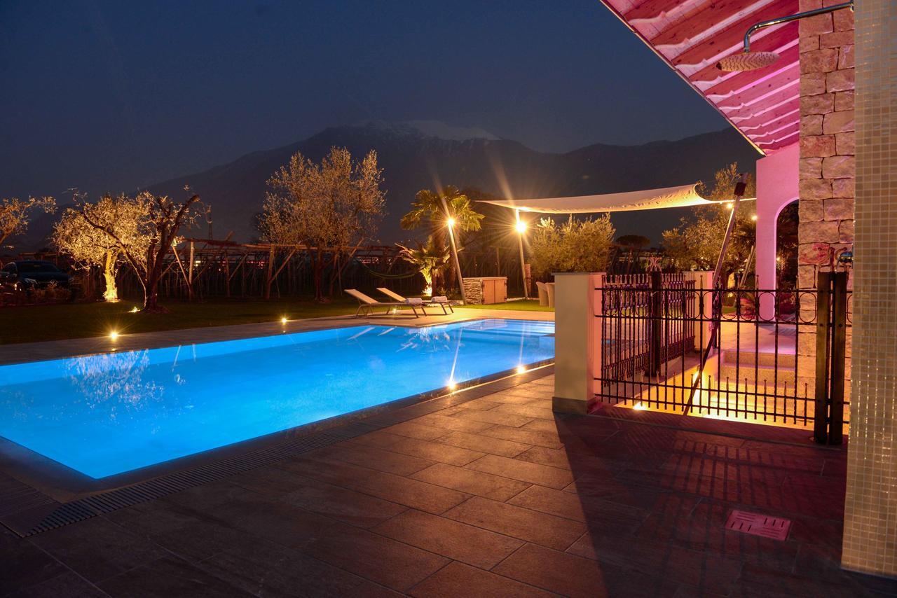 Villa Luxury House & Spa Riva del Garda Exterior foto